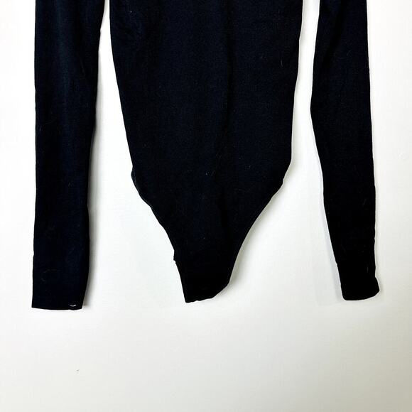 Free People NWOT Black Mock Neck Cut Out Long Sleeve Bodysuit Size XS/S - Picture 3 of 6